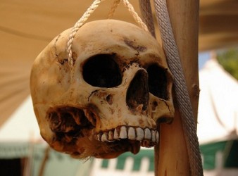 Hanging Skull