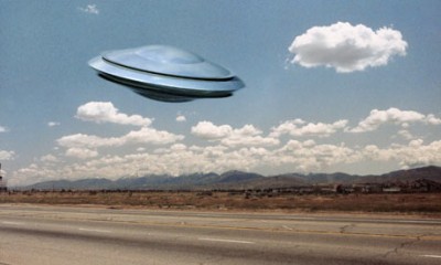 UFO-Flying-001