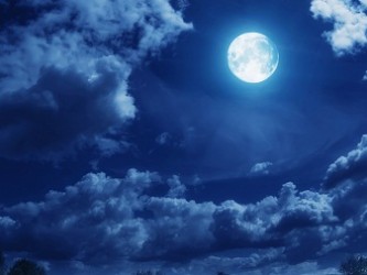 Nature___Clouds_Clouds_in_the_moonlit_night_080130_